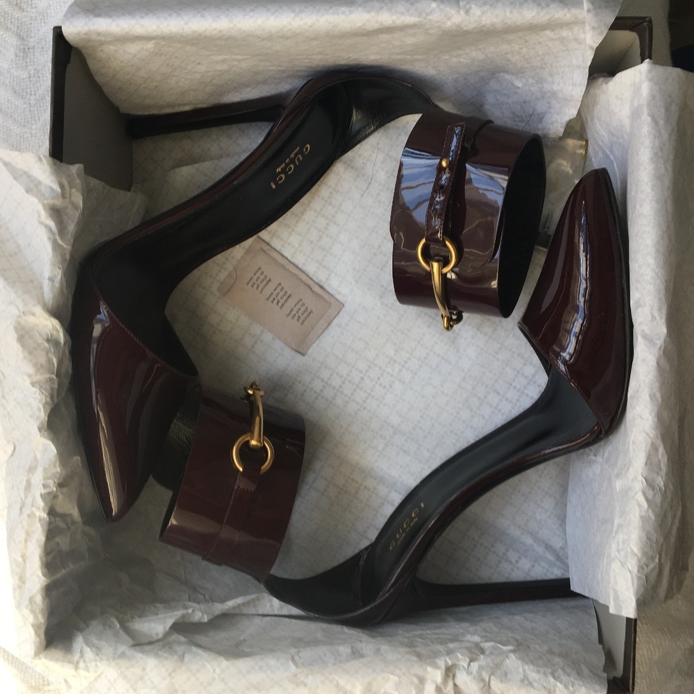 Authentic Gucci Burgundy Ursula Sandal 40.5